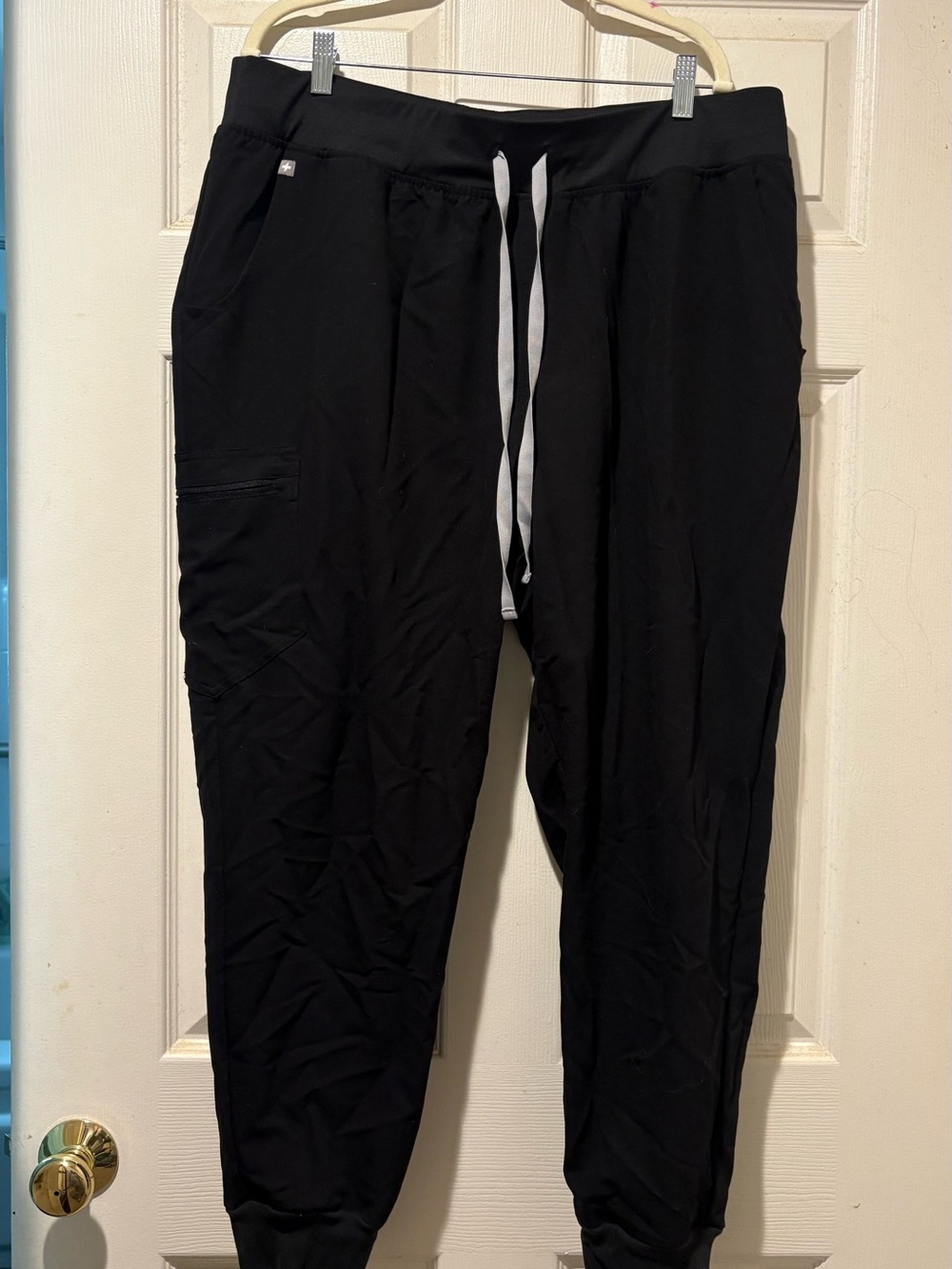 3 or 6 pairs FIGS women’s Black Jogger scrub pants